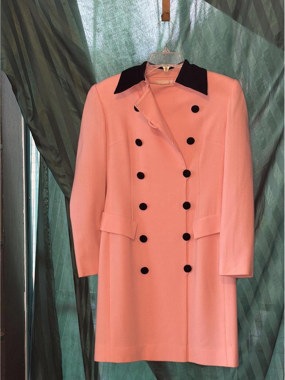 Evan-Picone Vintage Wool Double Breasted Coat w/Black Collar